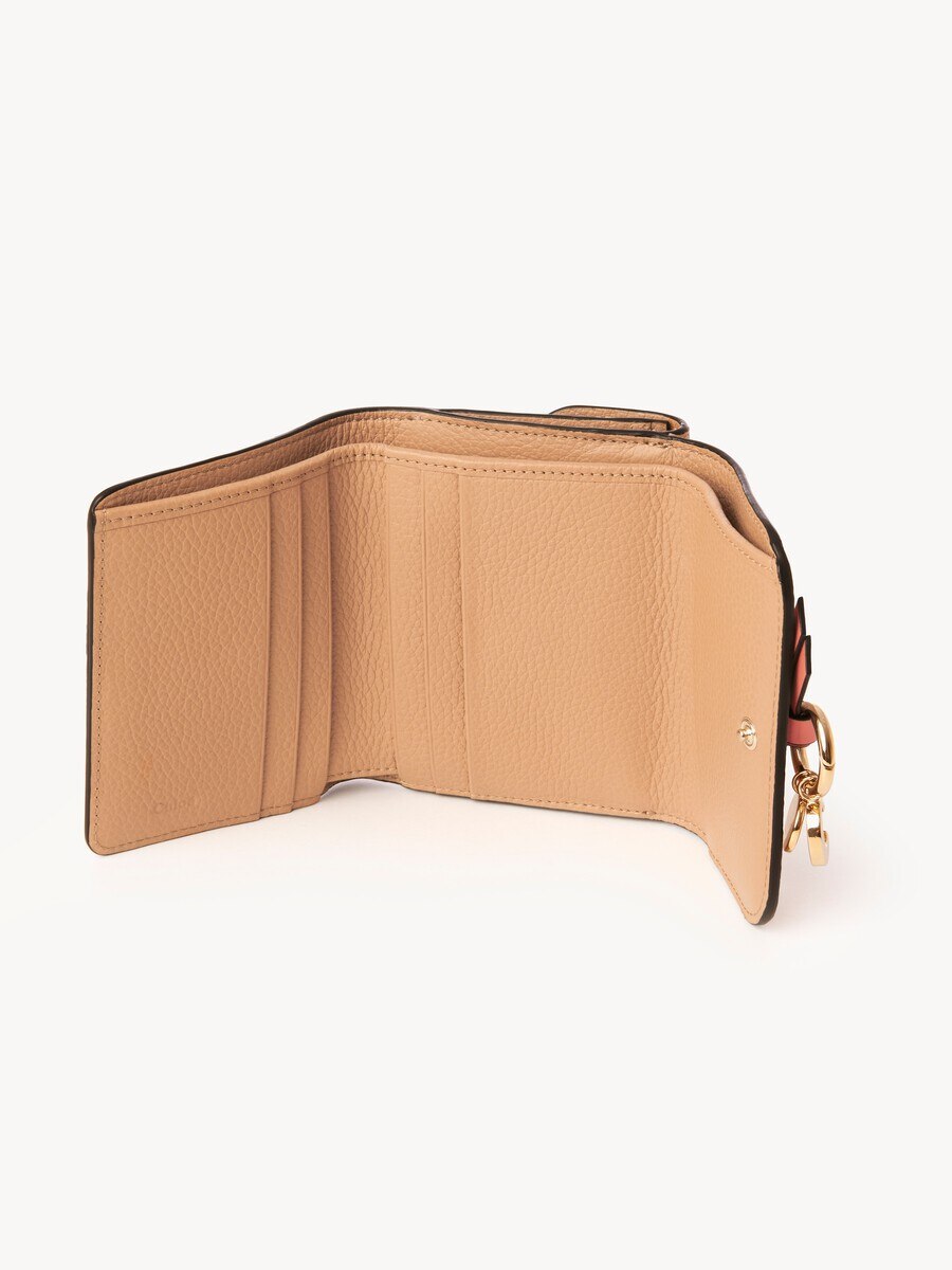 Small Alphabet tri-fold in grained leather - 4