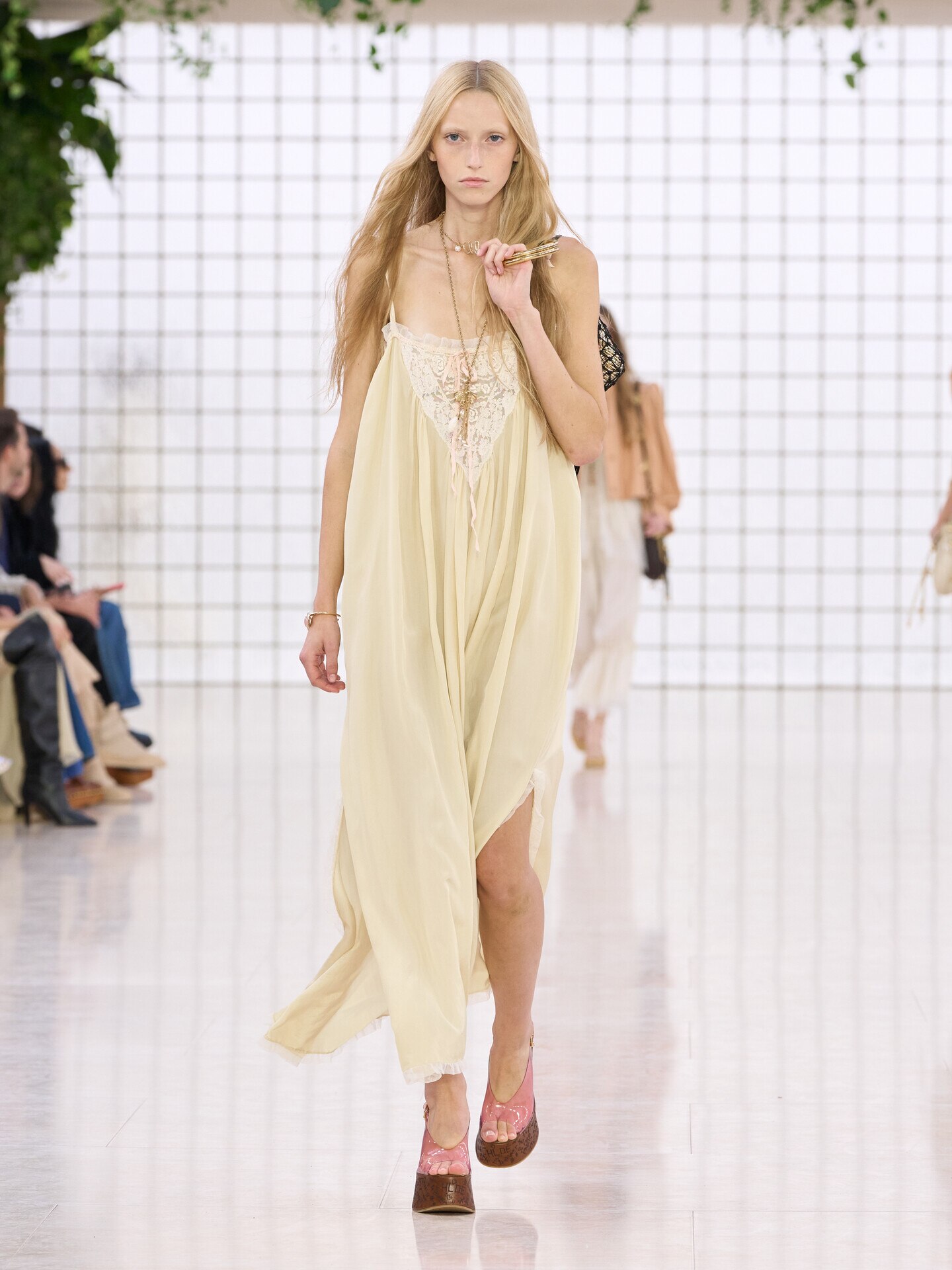 Look 12 - 1
