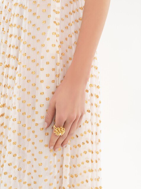 The Chlo&eacute; Mechanical Flowers ring