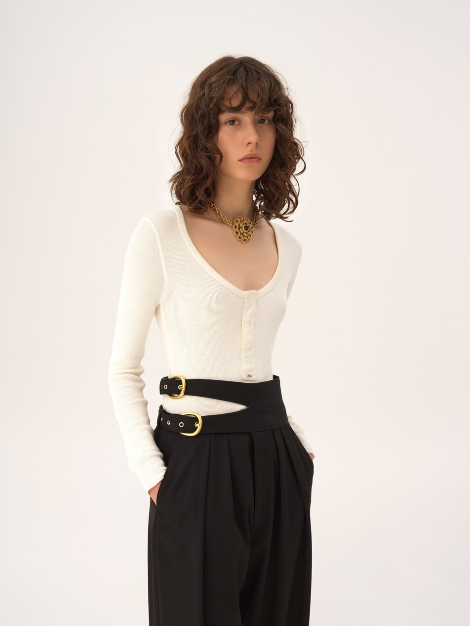 Top henley &eacute;chancr&eacute; en jersey de coton
