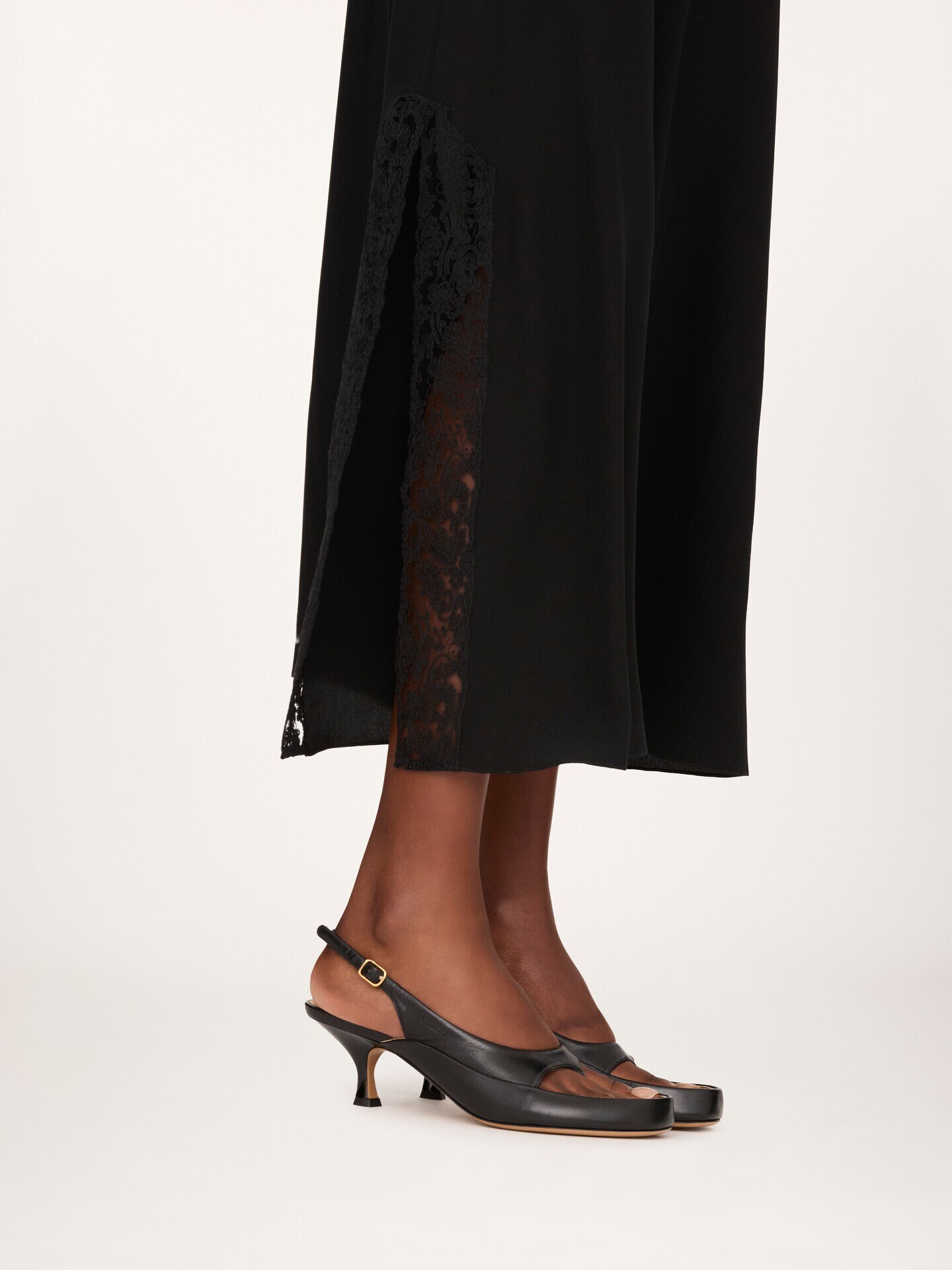 Vestido largo lencero de crep&eacute; de seda china y encaje - 7