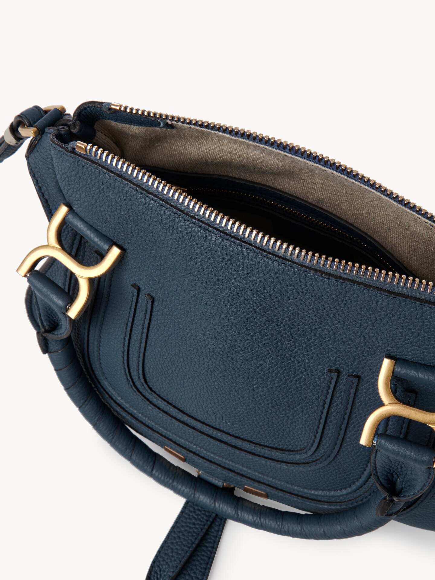 Kleine Marcie Tasche aus genarbtem Leder - 5
