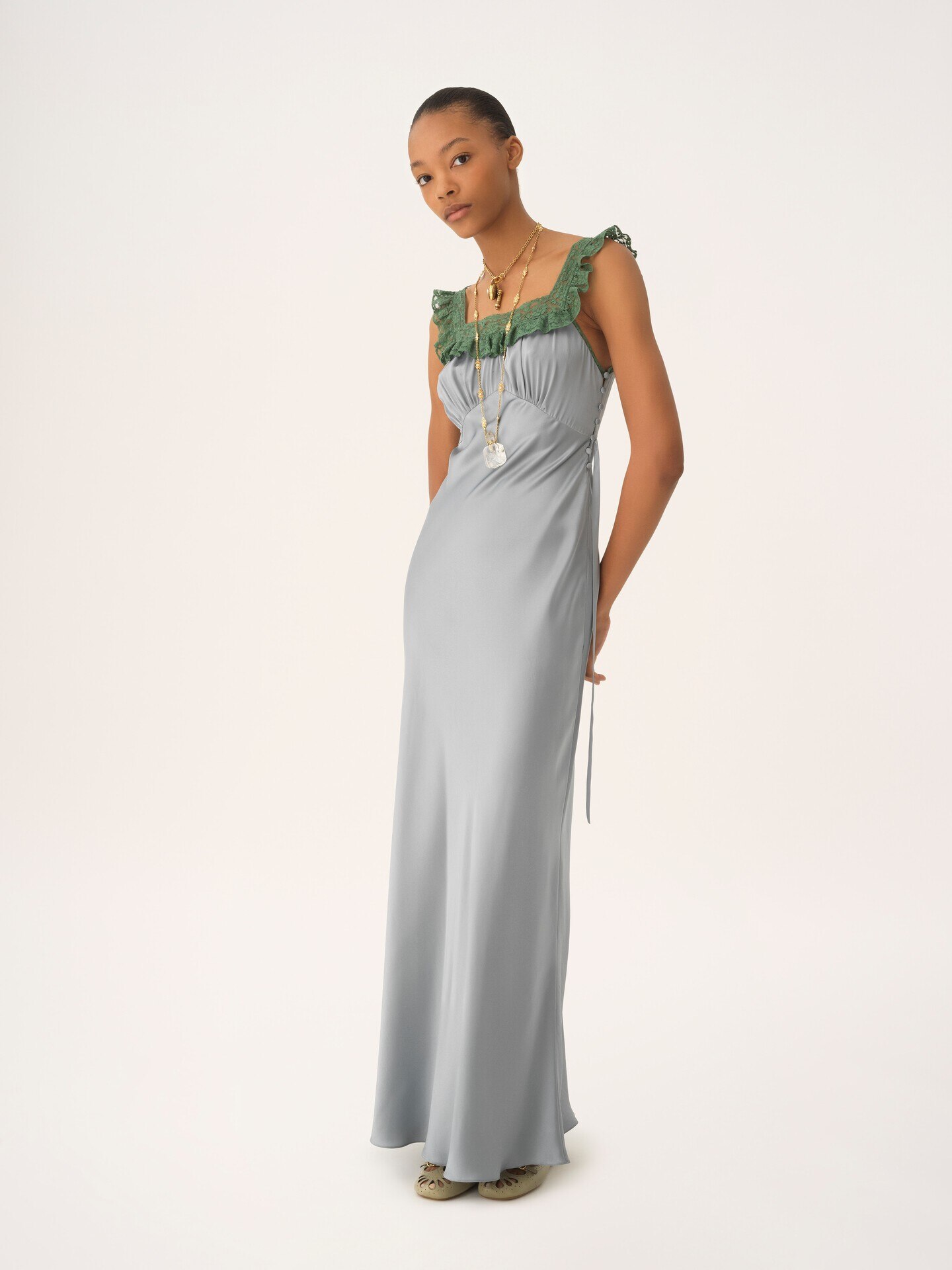 Robe colonne sans manches en satin de soie lav&eacute; et dentelle - 4