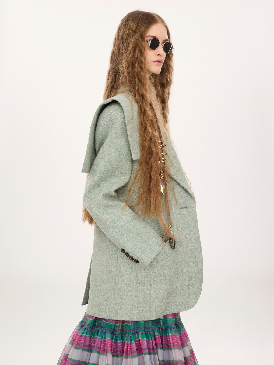 Single-breasted tailored jacket in chin&eacute; wool - 8