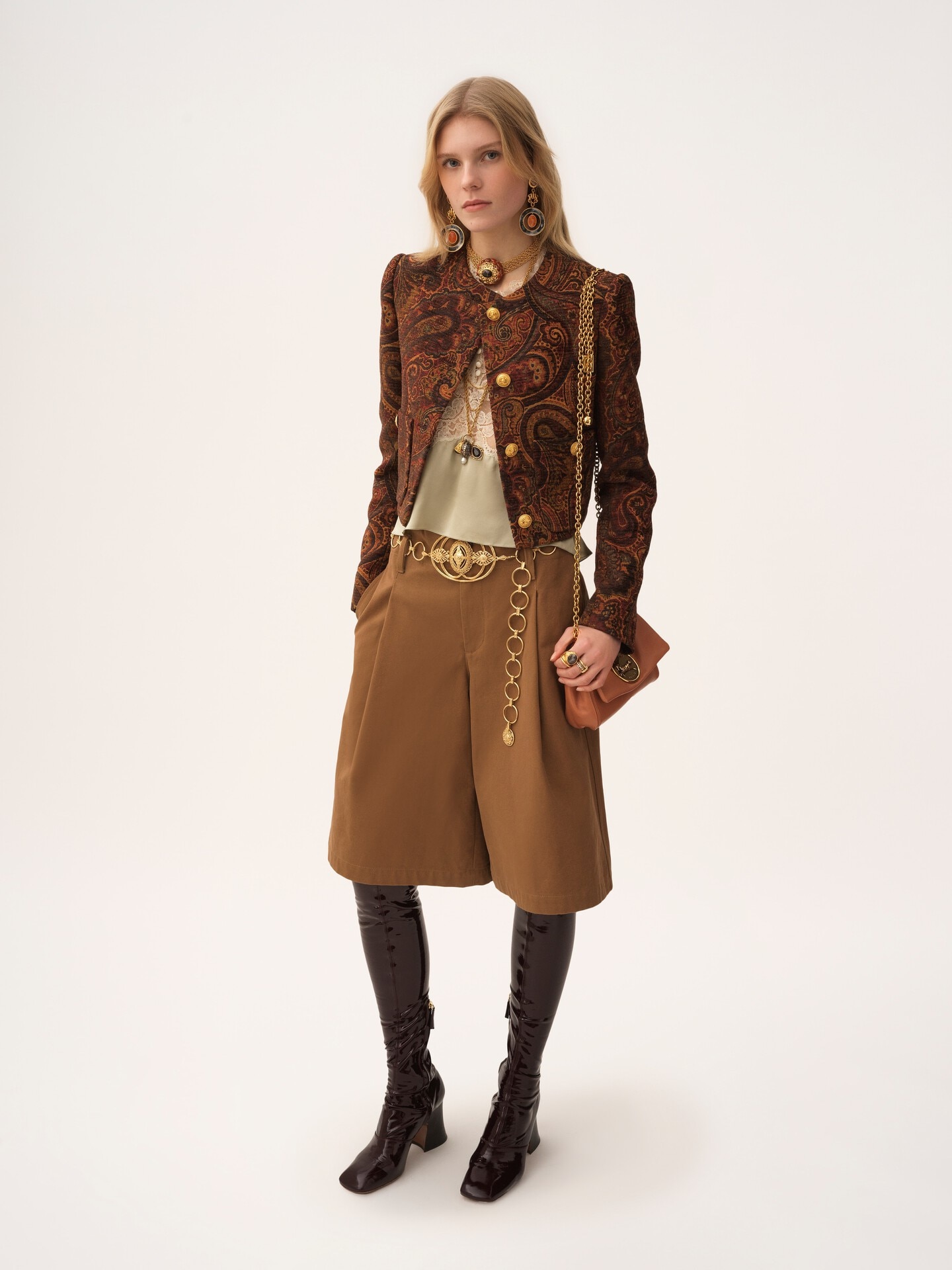 ⭐極美品⭐ CHLOE 編み込みショルダーバッグ　レザー　ブラウン Chloeクロエダークブラウン レザー ショルダーバッグ新品