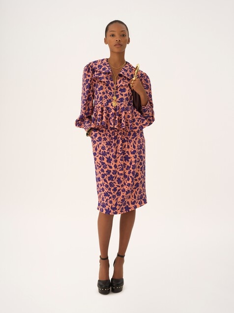 V-neck ruffle top in cr&ecirc;pe de chine