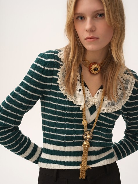 Jersey ajustado con cuello en v de punto de lana merina