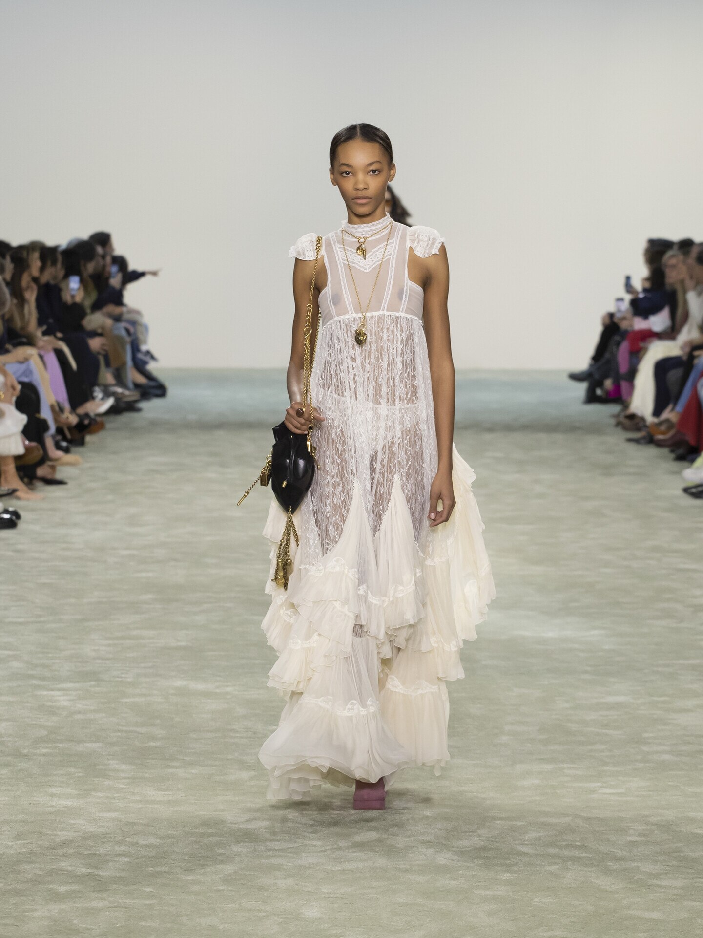 Look 12 - 1