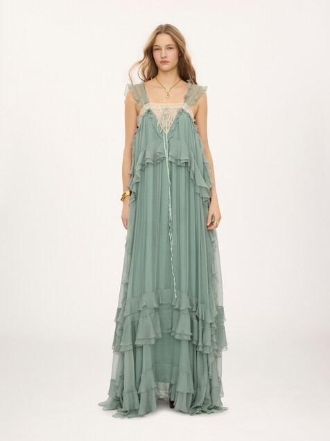 Robe longue sans manches &agrave; superpositions en mousseline de soie et dentelle