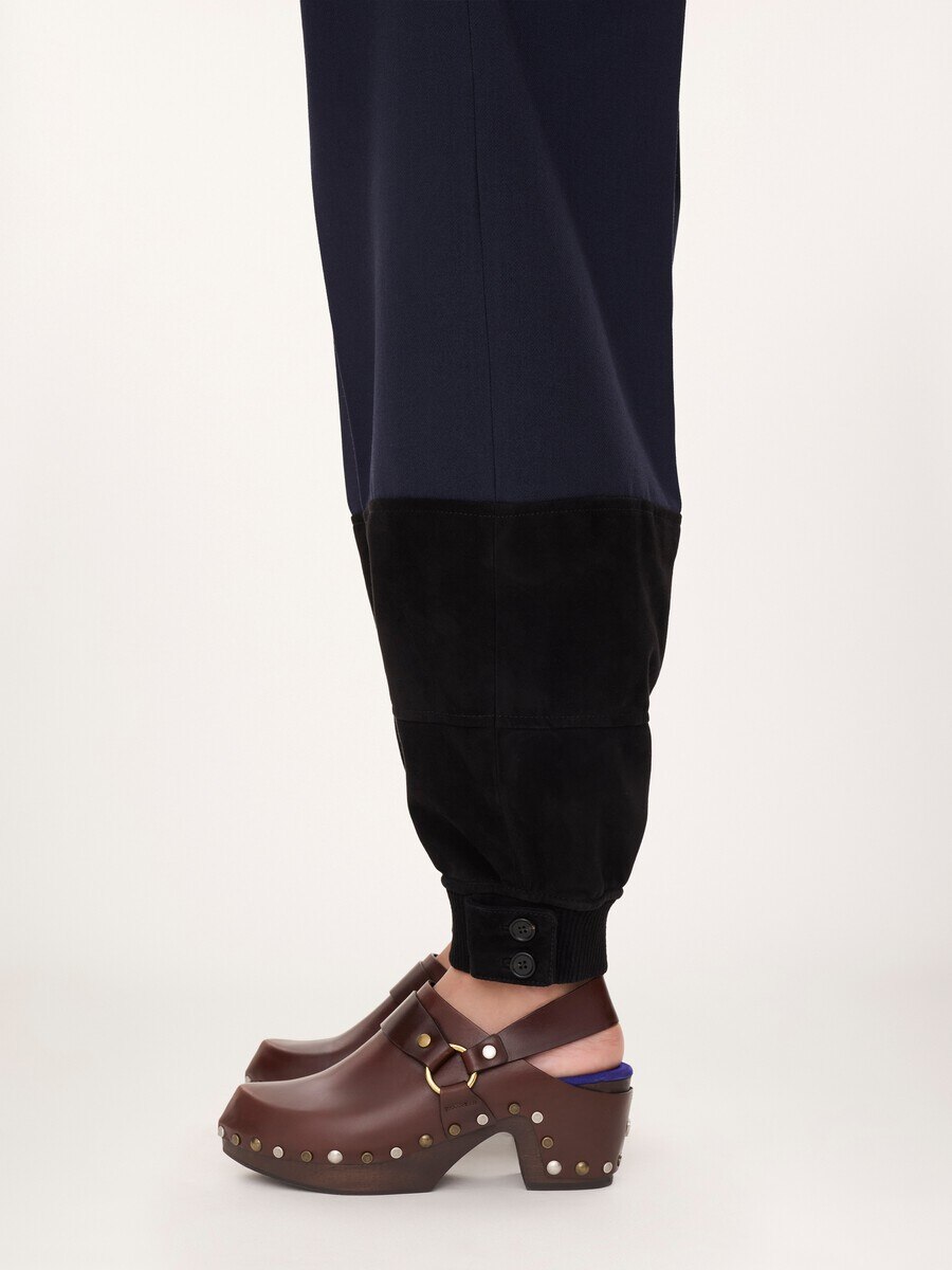 High-rise barrel trousers in wool cr&ecirc;pe & suede leather - 7