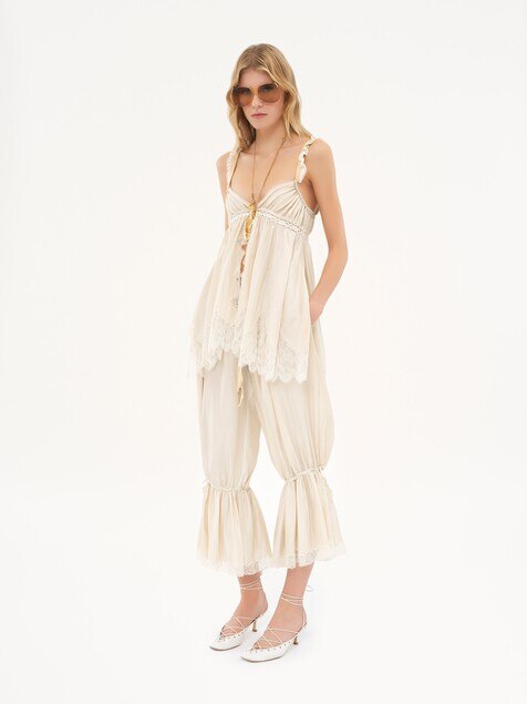 Sleeveless top in washed silk pong&eacute; & lace