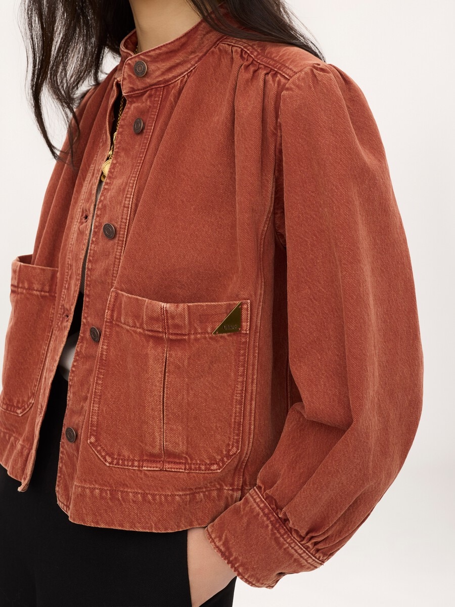 Veste fronc&eacute;e col montant en denim - 4