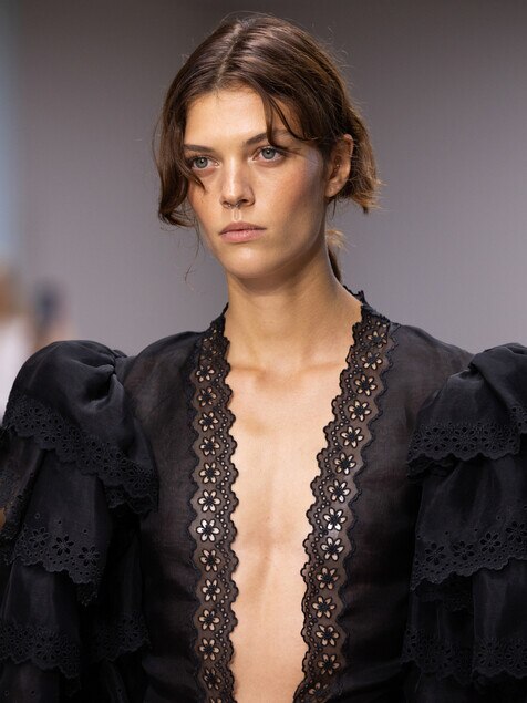 Look 10