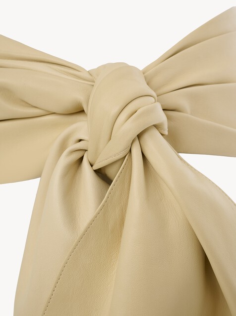 The Chlo&eacute; Bow belt