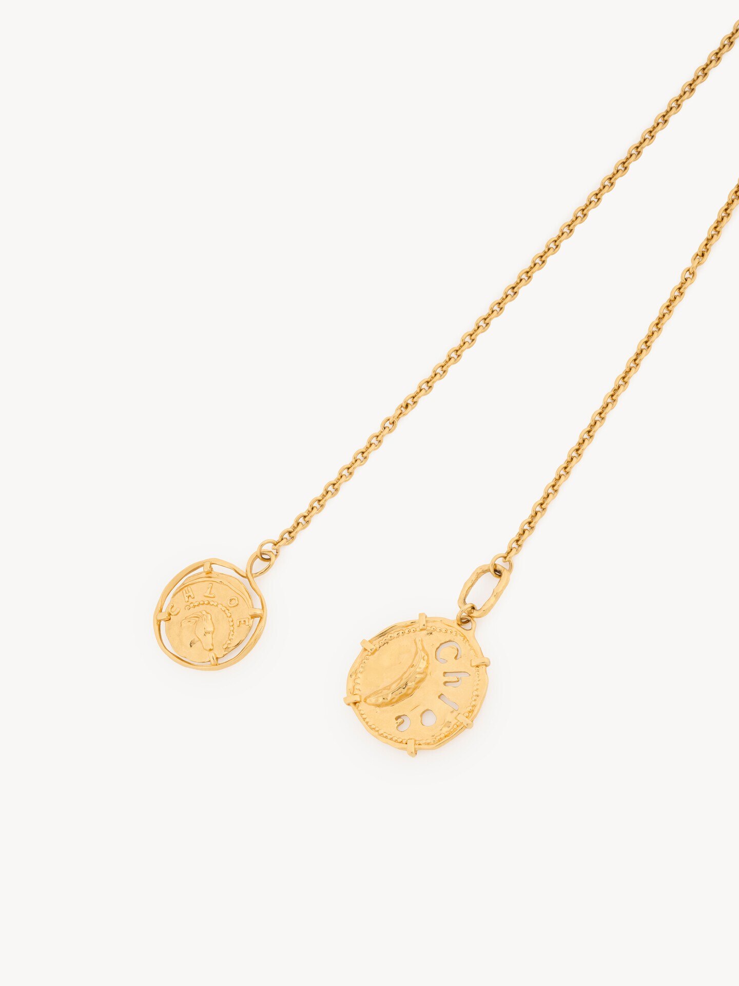 The Chlo&eacute; Medals necklace - 4