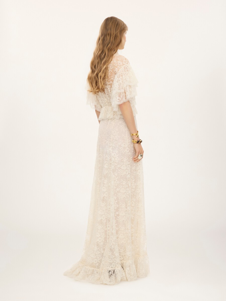 Long ruffled dress in lace - 6