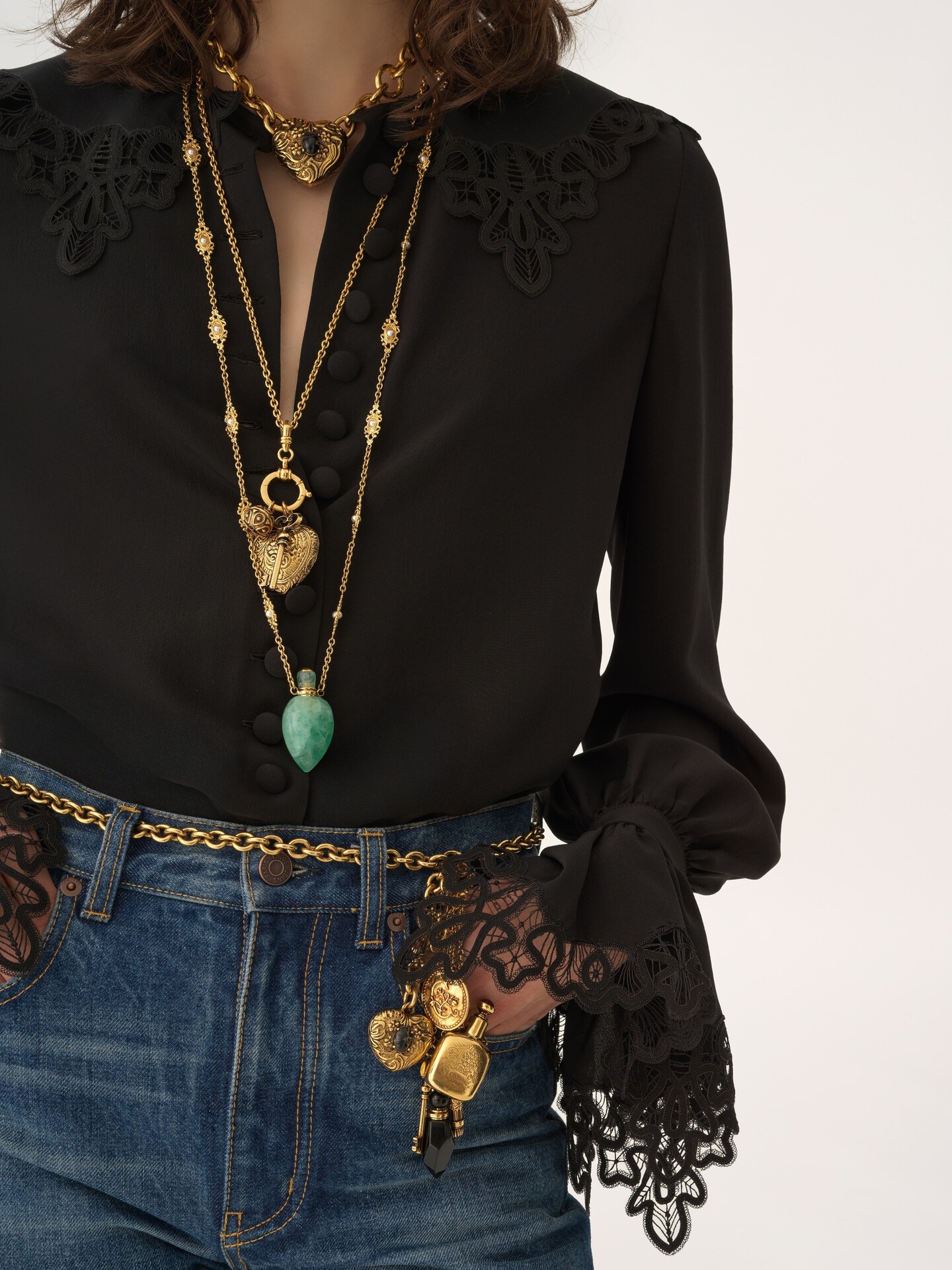 Fluid blouse in cr&ecirc;pe de chine & lace - 8