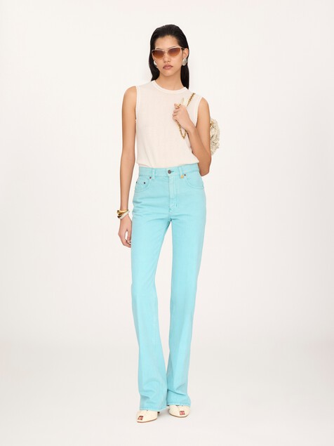 Sleeveless jumper in a wool knit