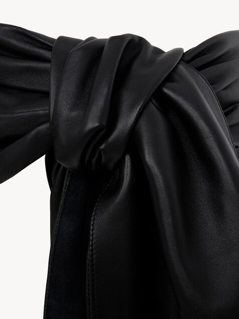 The Chlo&eacute; Bow belt
