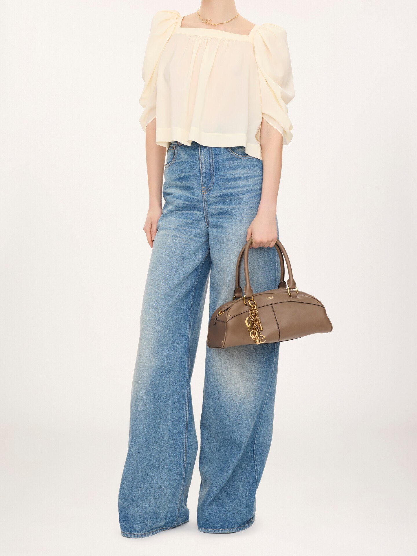 Chlo&eacute; bowling bag in soft leather - 8