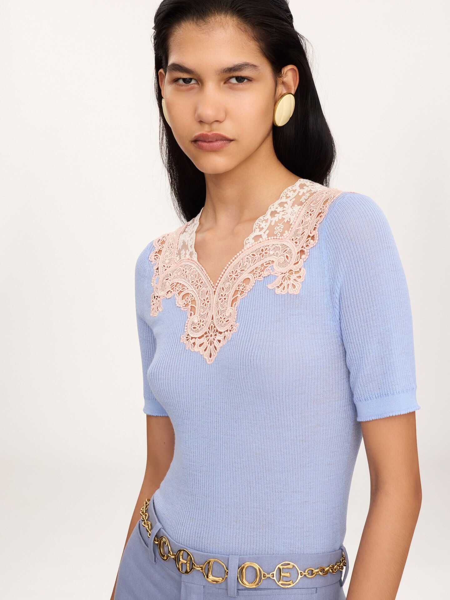 Pull manches coude ajust&eacute; en maille de laine et dentelle - 7