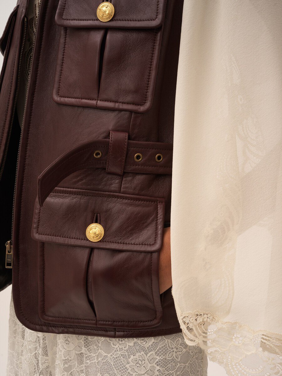 Utilitarian vest in leather - 7