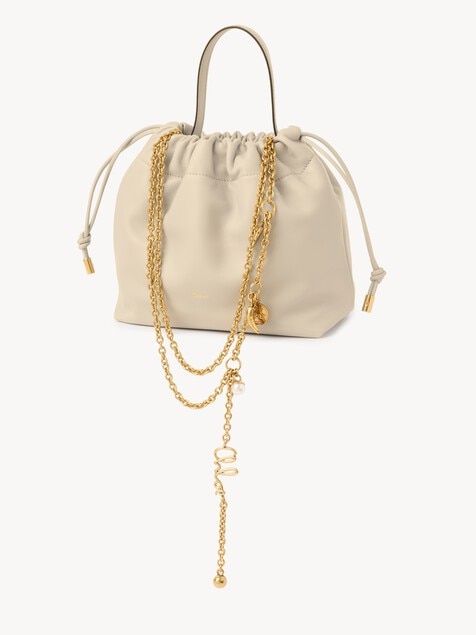 Bolso de hombro peque&ntilde;o Chlo&eacute; Icons con cadena de cuero suave