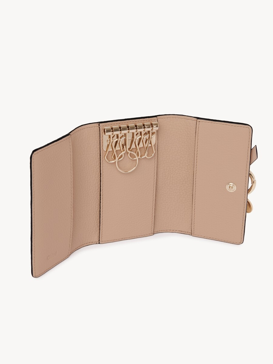 Alphabet key case in grained leather - 6