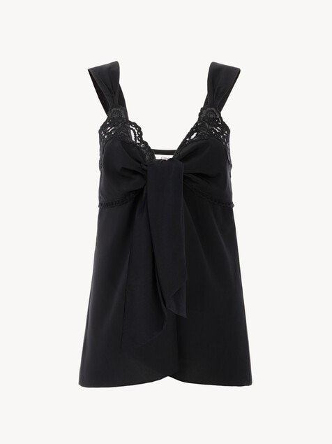 Top lencero fluido de crep&eacute; de seda china y encaje