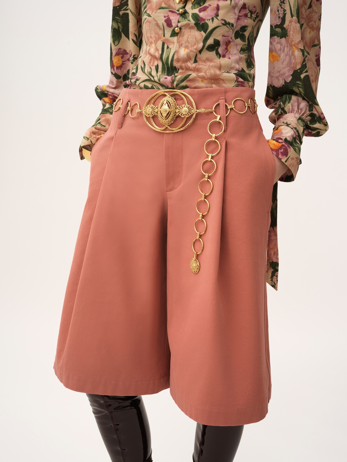 Pantalones cortos estilo bermuda de talle alto y pernera ancha de algod&oacute;n - 5