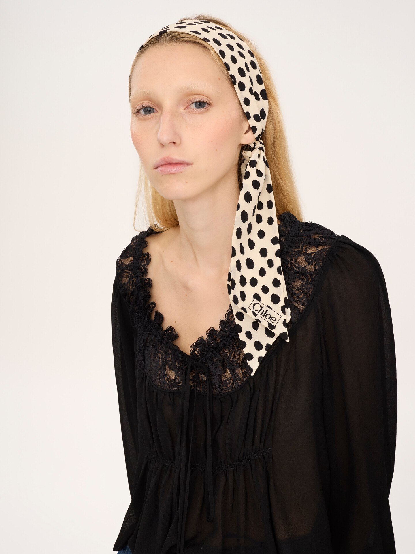 The Chlo&eacute; Spotted bandeau scarf in silk - 5