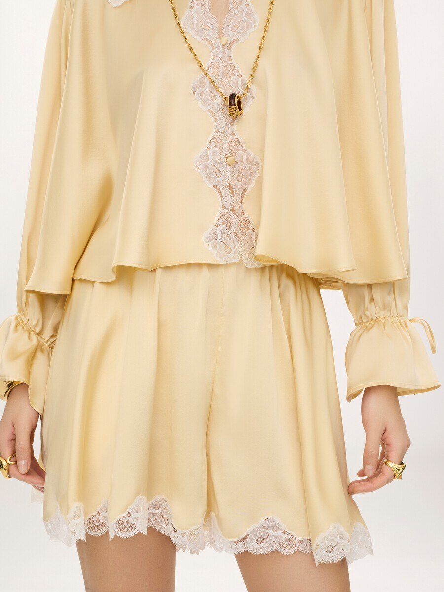 Fluid shorts in washed silk satin & lace - 4
