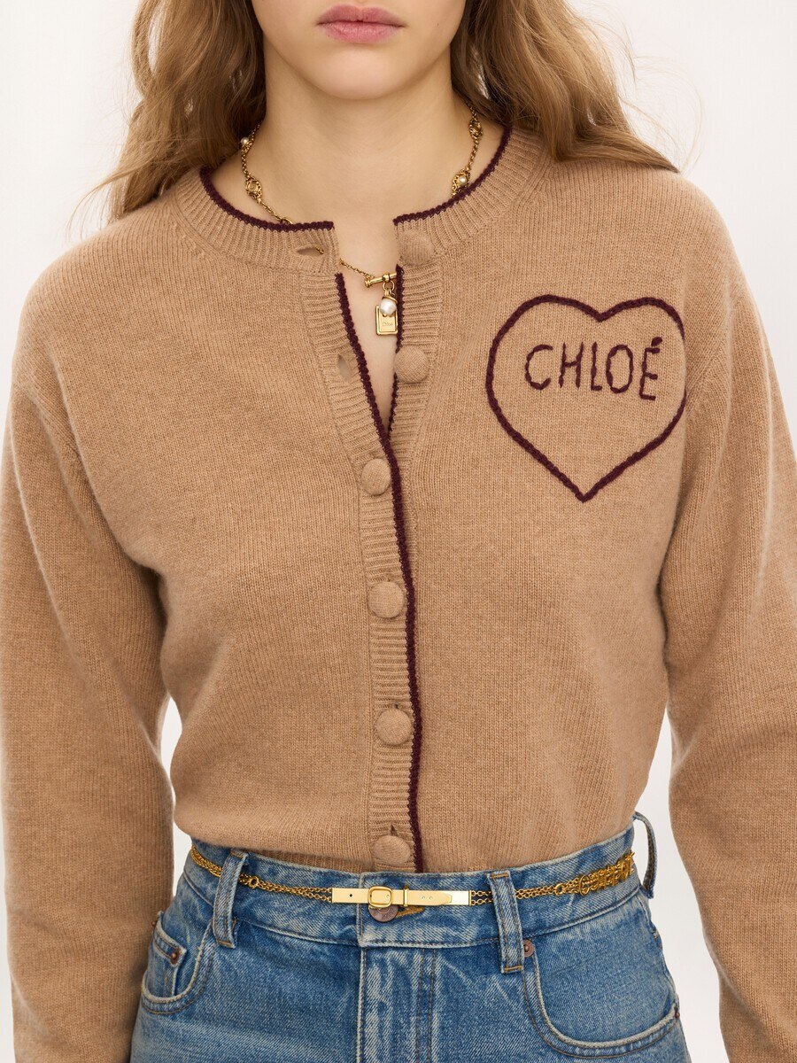 K&ouml;rperbetonte Strickjacke aus Wolle und Kaschmir mit Logo - 6