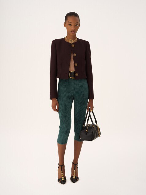 Collarless cropped jacket in wool cr&ecirc;pe