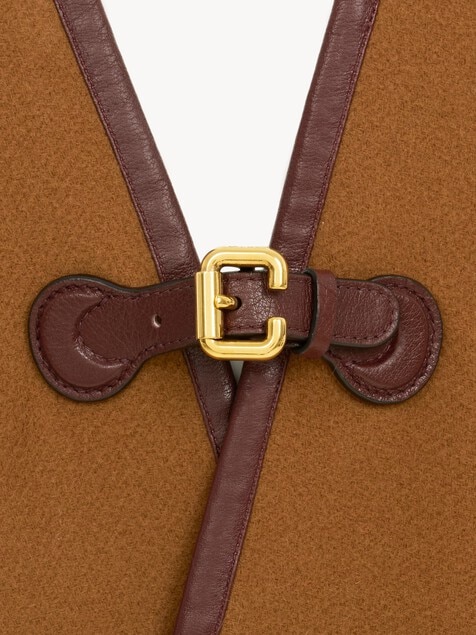 The Chlo&eacute; Paddington cape in wool