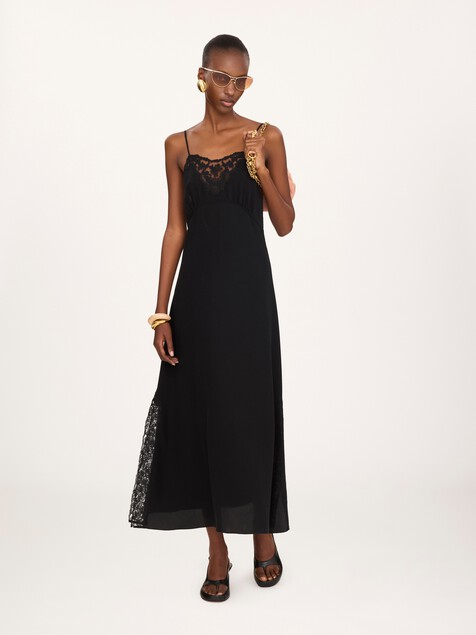 Long lingerie dress in cr&ecirc;pe de chine & lace