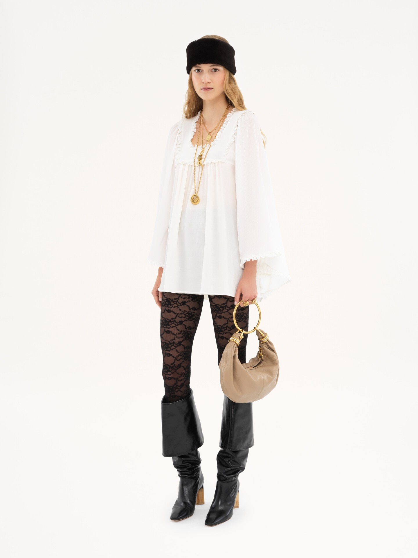 Kleine Bracelet Hobo Bag aus genarbtem Leder - 9