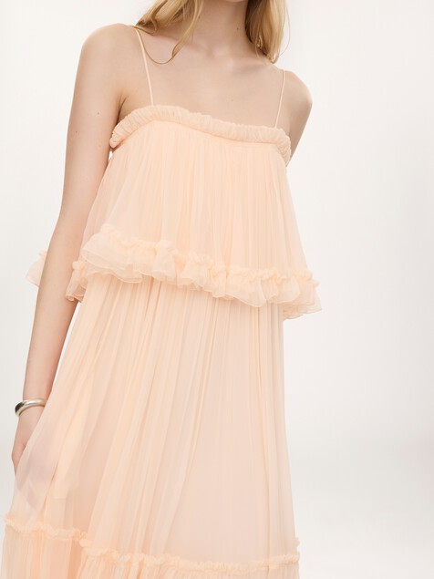 Robe longue &agrave; fines bretelles en mousseline de soie