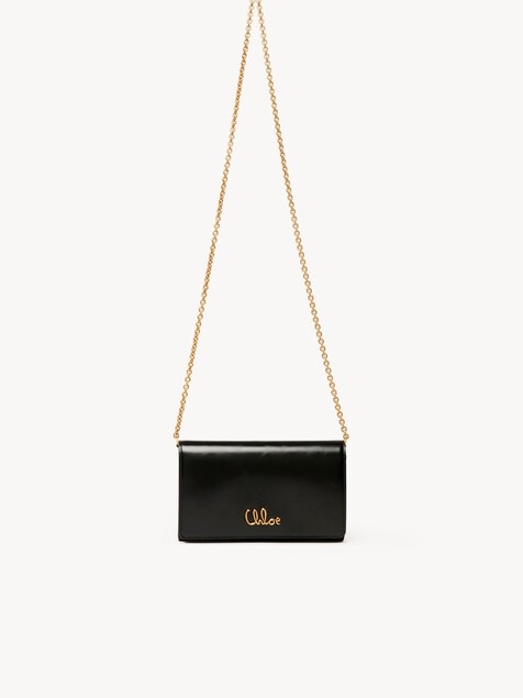 Chlo&eacute; Iconic flap wallet on chain in shiny leather