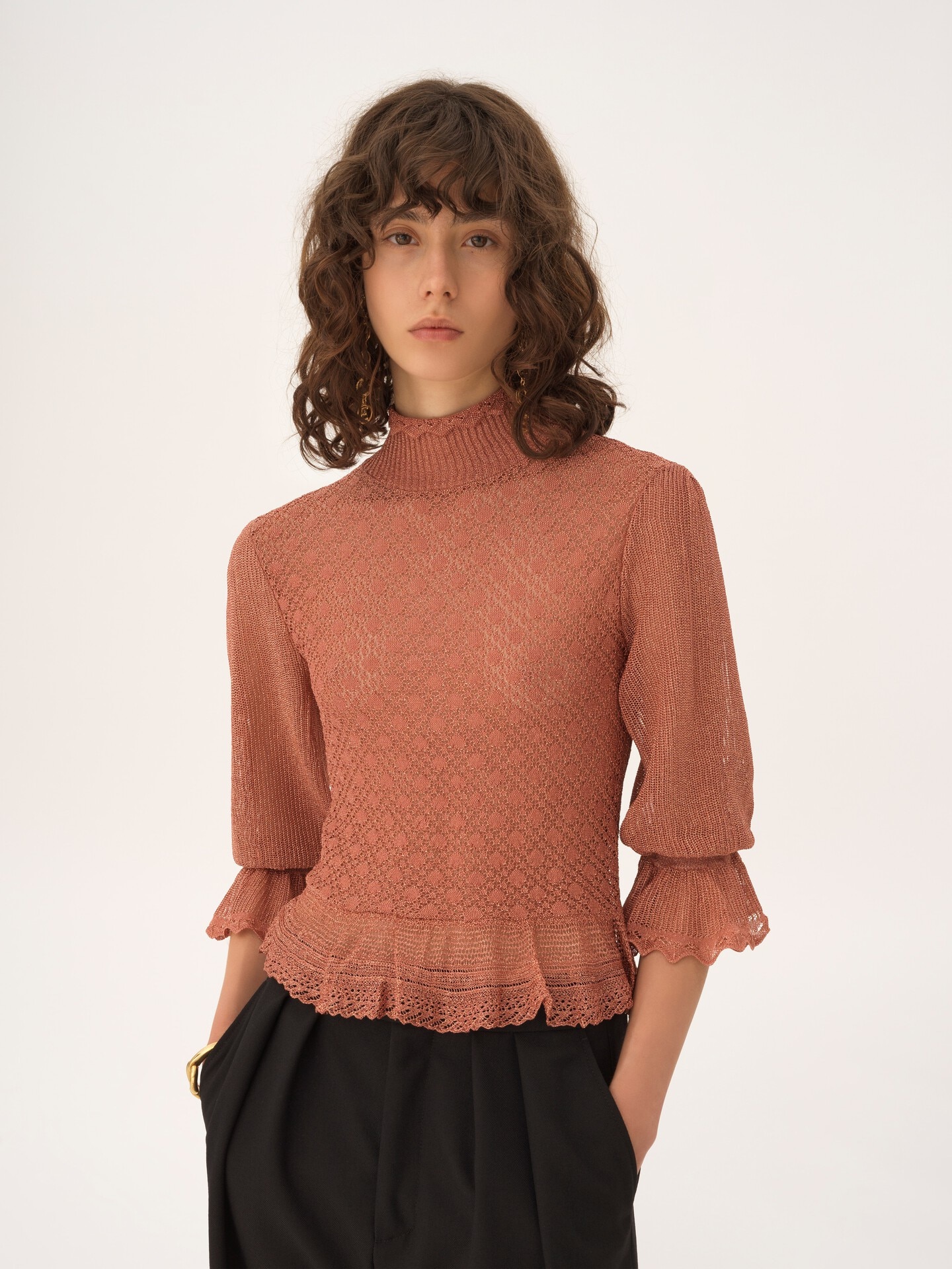 Ruffled puff-sleeve jumper in a lurex knit - 3.0