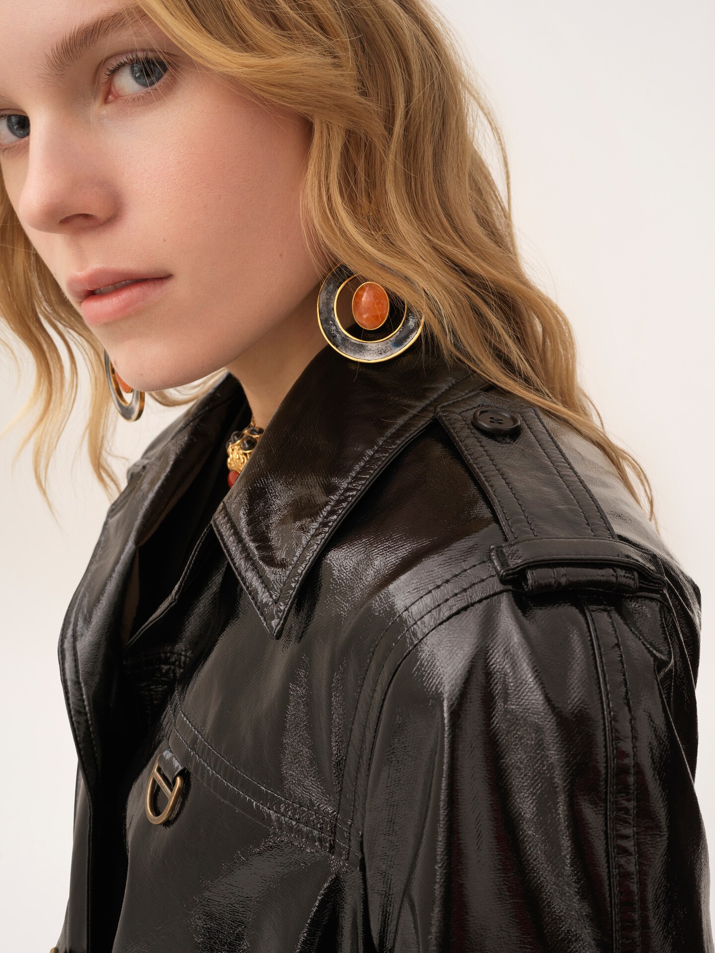 Belted jacket in shiny coated cotton - 6