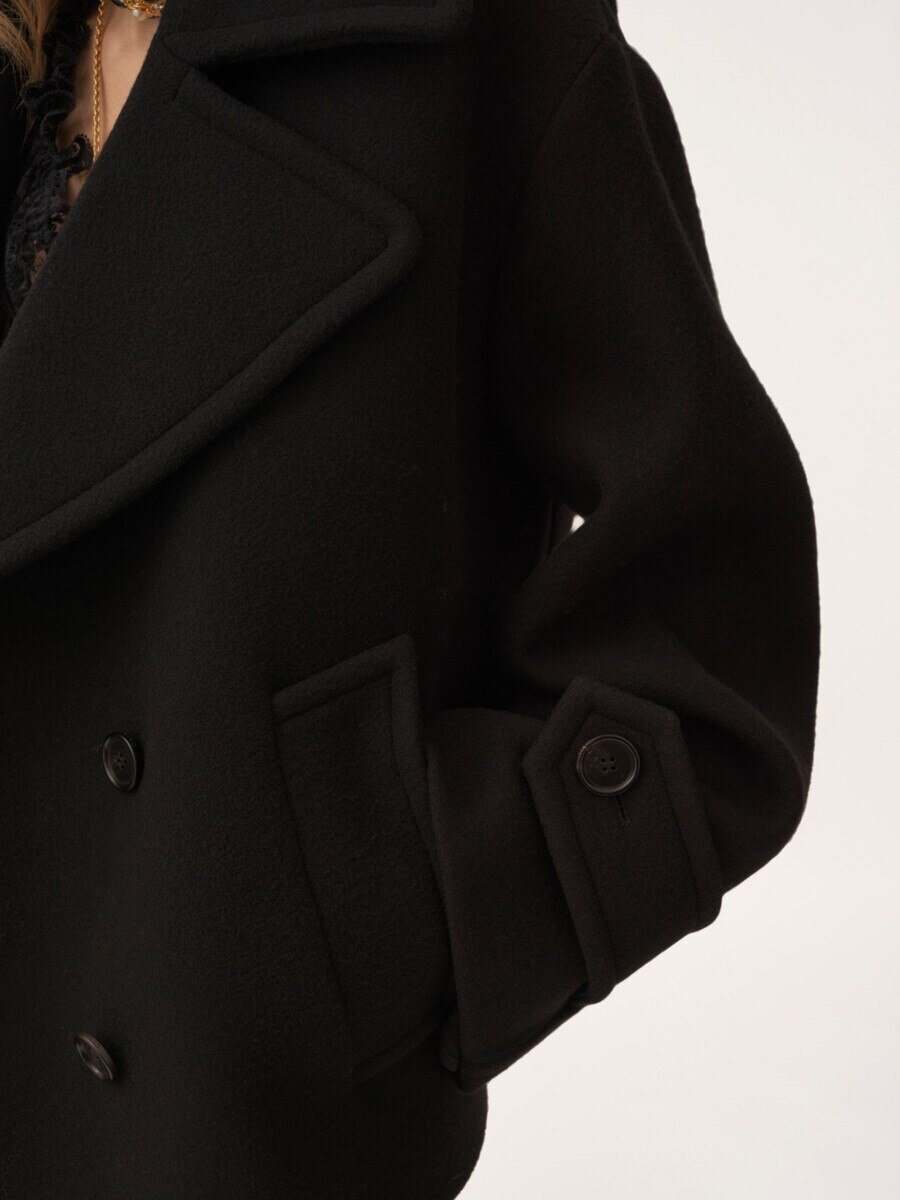 Oversized short coat in wool - 7