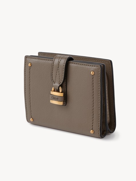 Paddington square wallet in grained leather