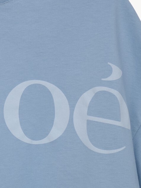 Camiseta cropped con logotipo infantil
