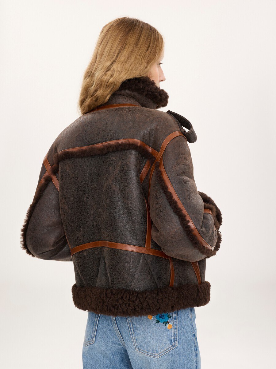 Hochgeschlossene Jacke aus Shearling - 6