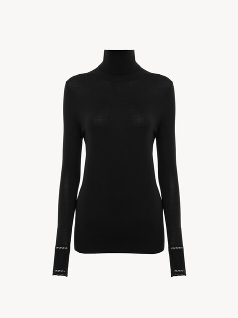 Fitted turtleneck in wool knit