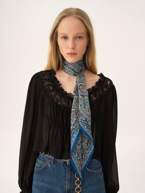 The Chloé Paisley bandeau scarf in silk charmeuse