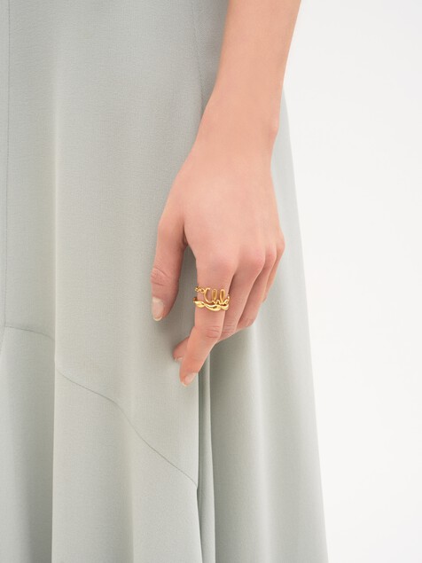 The Chlo&eacute; Iconic rings set