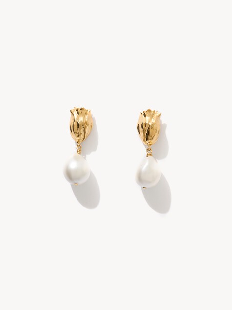 The Chlo&eacute; Tulip earrings