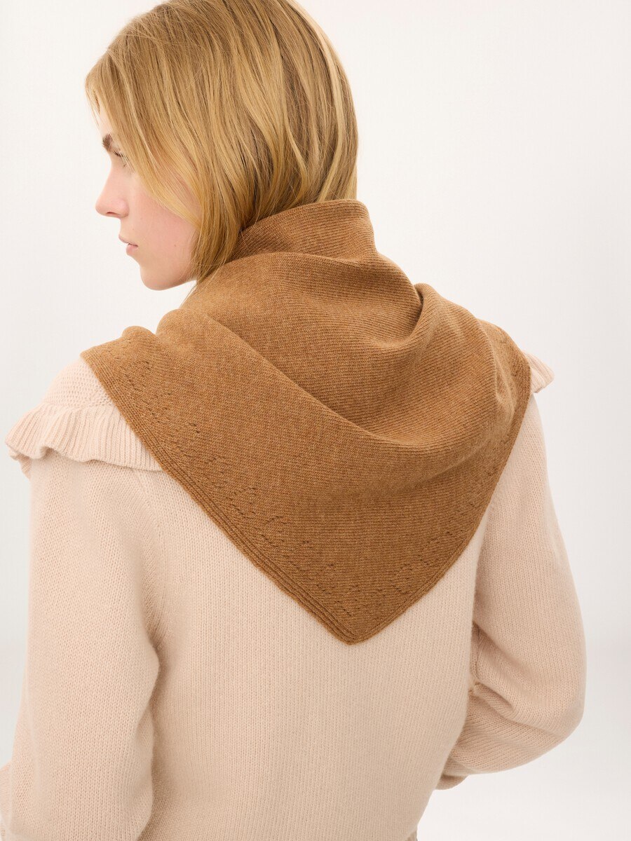 The Chlo&eacute; Iconic triangular scarf in wool - 5